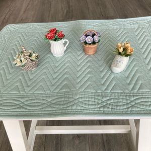 Porcelain flowers of the season